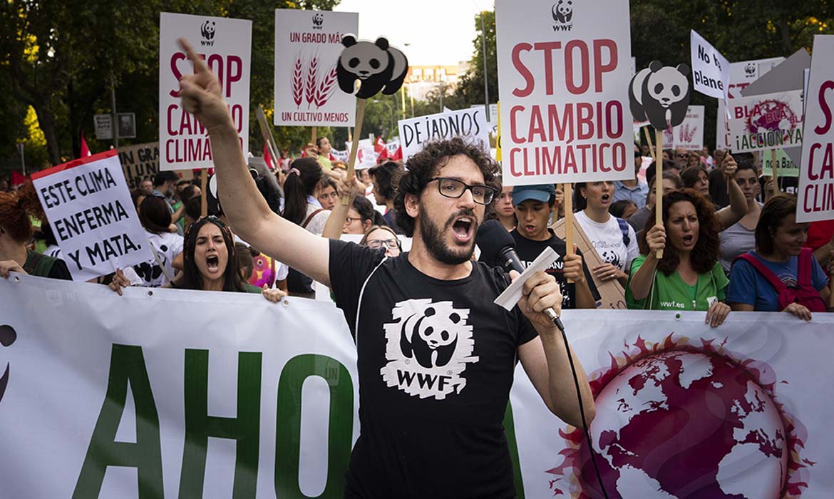 Manifestación del clima / Huelga del clima. Grupos locales de WWF en defensa de nuestro planeta