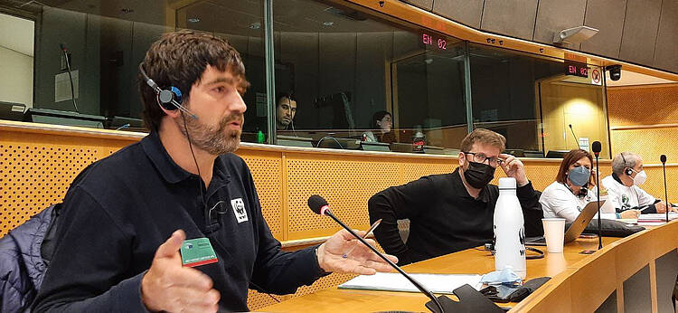 Felipe en el Parlamento Europeo denunciando la situación en Doñana 