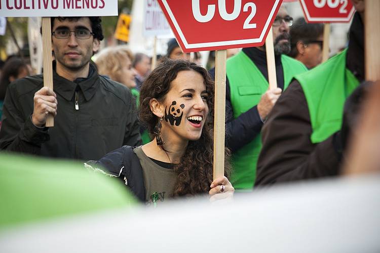 Manifestante en la Marcha Mundial por el Clima, el 29 de noviembre de 2015 en Madrid 