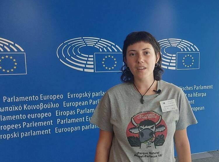 Marina Gros en el Parlamento Europeo. Canal Roya. Plataforma en Defensa de las Montañas de Aragón 