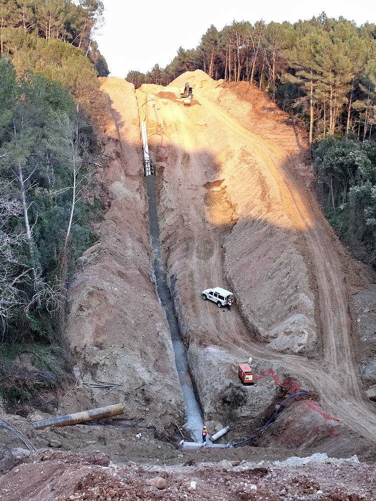 Construcción del gasoducto MidCat. 