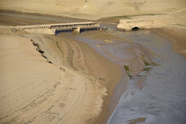 La escasez de agua embalsada vuelve a golpear a la Península a pesar de las lluvias